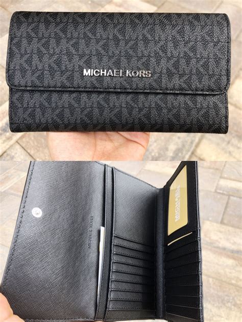 michael kors large trifold wallet|michael kors trifold wallet men's.